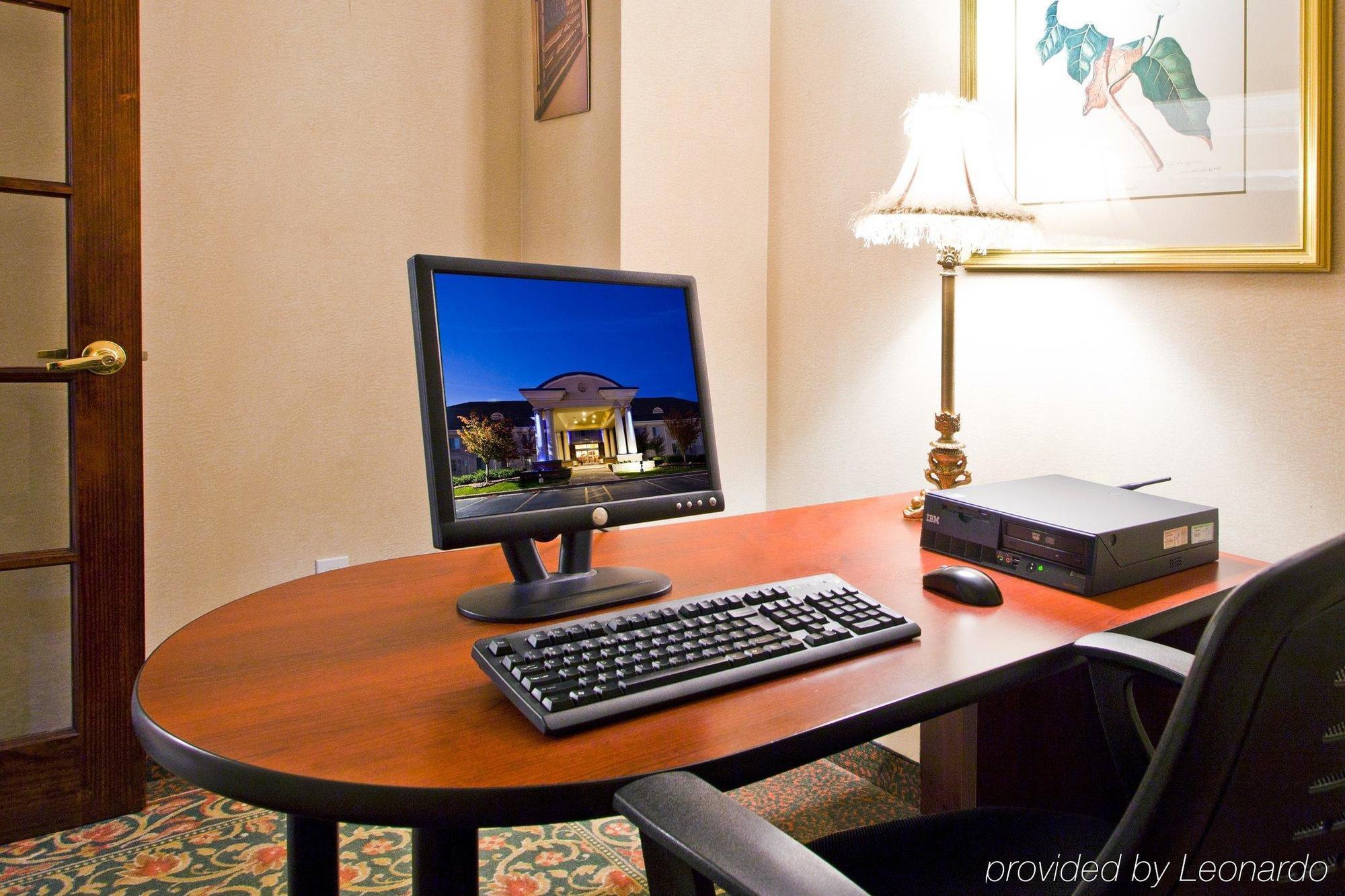 Holiday Inn Express Hotel & Suites Waterford By Ihg Zewnętrze zdjęcie