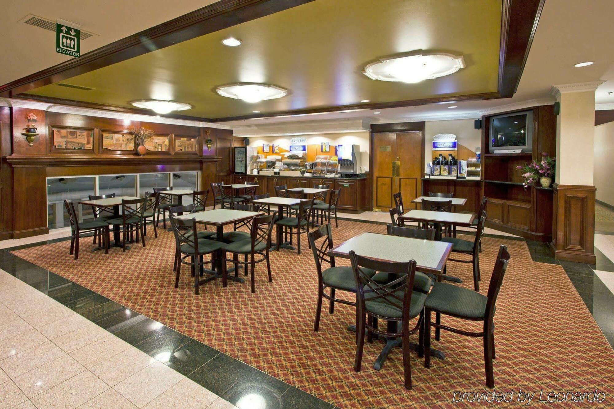 Holiday Inn Express Hotel & Suites Waterford By Ihg Zewnętrze zdjęcie